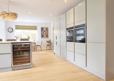 28 Saxon Hurst modern handleless kitchen 10