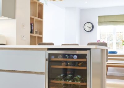 28 Saxon Hurst modern handleless kitchen 11