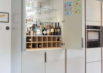 28 Saxon Hurst modern handleless kitchen 14