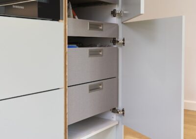 28 Saxon Hurst modern handleless kitchen 15