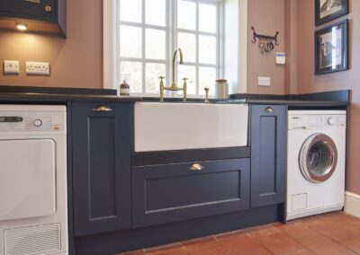 Oxford Blue Painted Utility 3