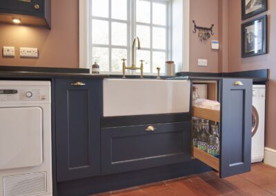 Oxford Blue Painted Utility 4