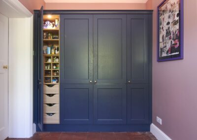 Oxford Blue Painted Utility 7